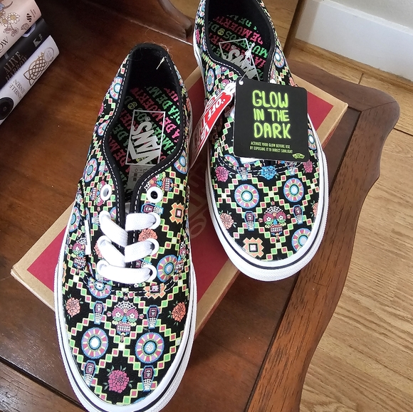Vans Dia De Los Muertos - Picture 1 of 6
